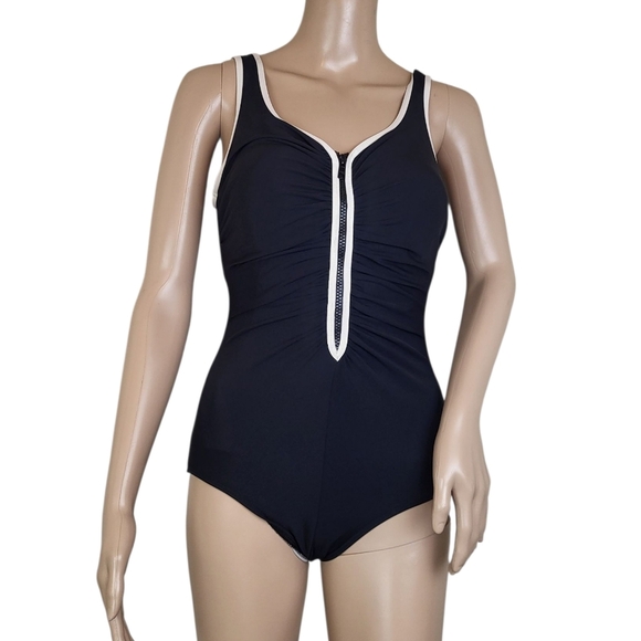 Reebok Black/White Shirred Ruched Zip Front One Piece Zig Zag Swimsuit 10 - Picture 1 of 2